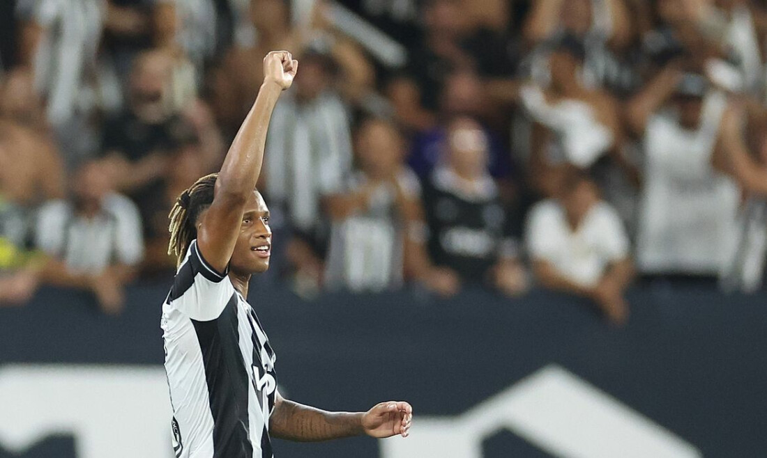 Botafogo supera Nacional e segue vivo na Pré-Libertadores