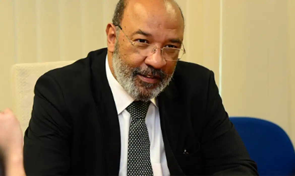 Morre professor Mário Theodoro, destaque na luta contra o racismo