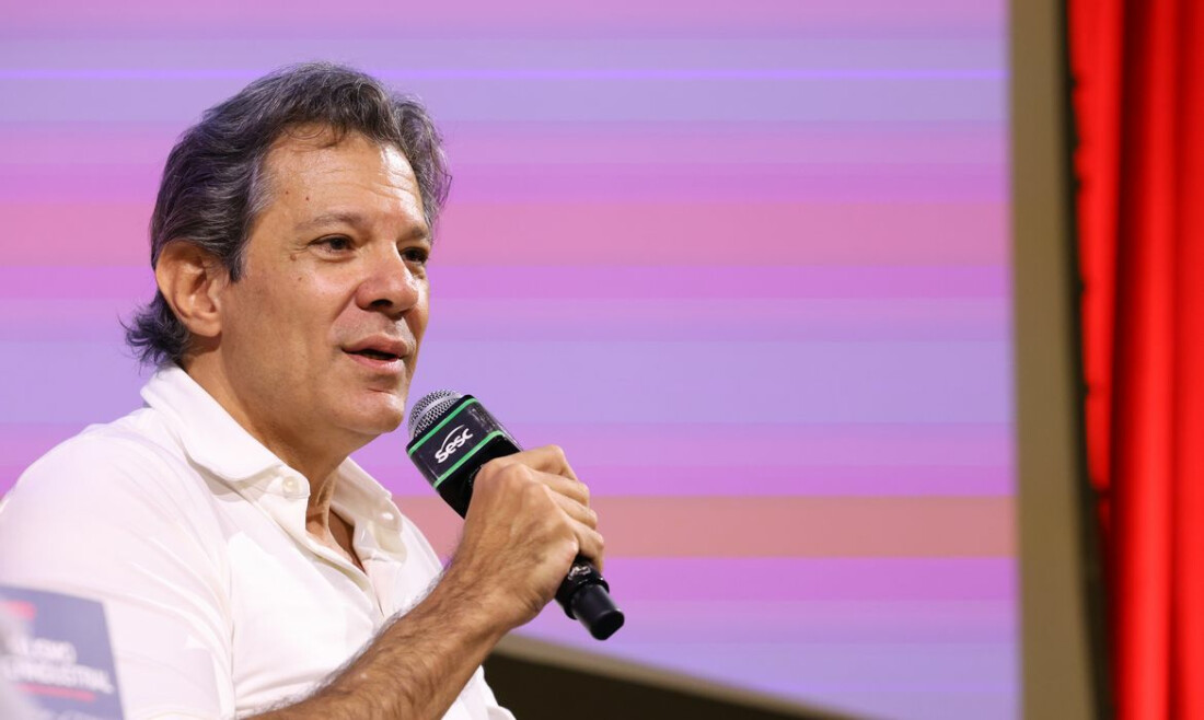 Banco Master é uma pancada no sistema bancário brasileiro, diz Haddad