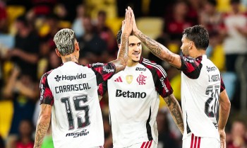 Flamengo atropela Madureira e disputa final do Carioca com Fluminense