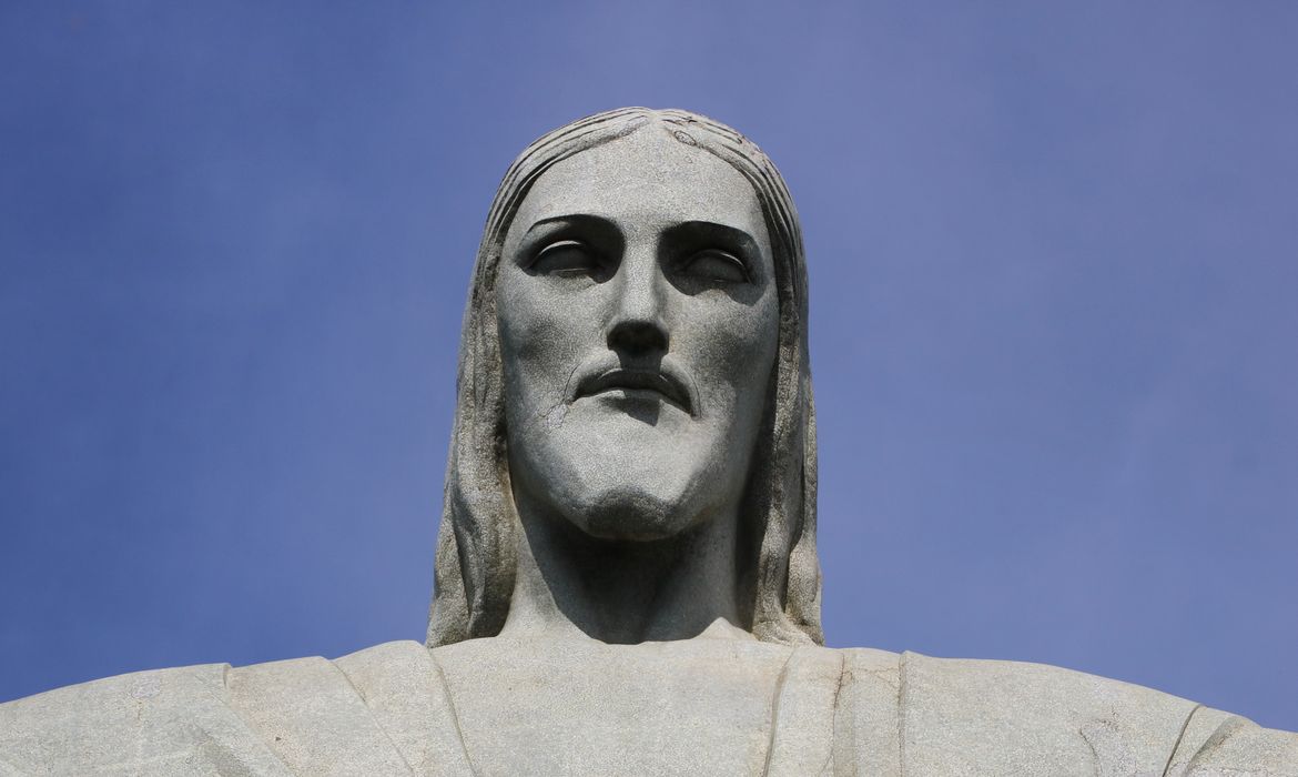 Cristo será iluminado em campanha de combate à violência de gênero