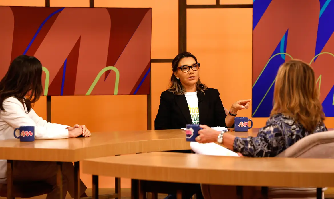 Combate ao feminicídio requer mudança cultural, defende Janja