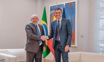 Lula conversa com Pedro Sánchez e confirma viagem à Espanha