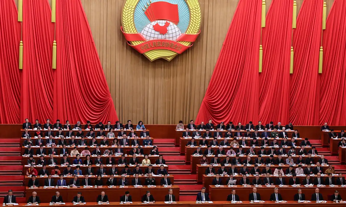 China fixa meta de crescimento econômico entre 4,5% e 5% para este ano