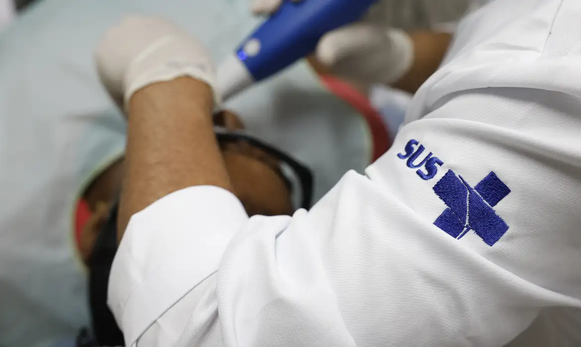 SUS: mulheres vítimas de violência terão acesso a reconstrução dental