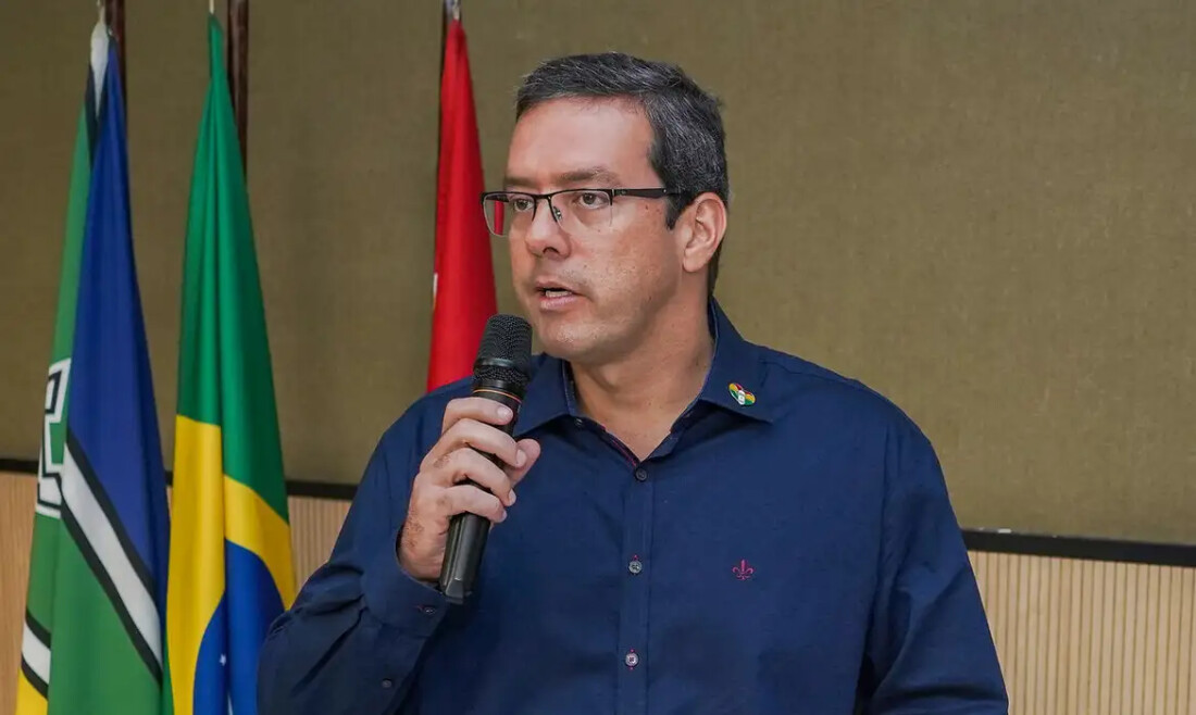 Após ser afastado pelo STF, prefeito de Macapá renuncia ao cargo