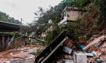 Lula assina MPs de apoio às vítimas das enchentes em Minas Gerais