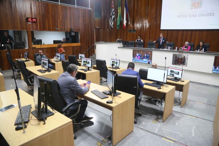 Câmara de Mogi aprova moção pelo fim da escala de trabalho 6x1