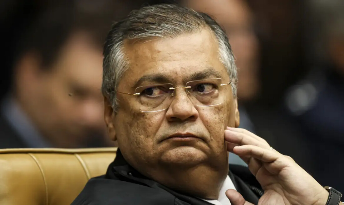 Dino acaba com a aposentadoria compulsória como punição a juízes