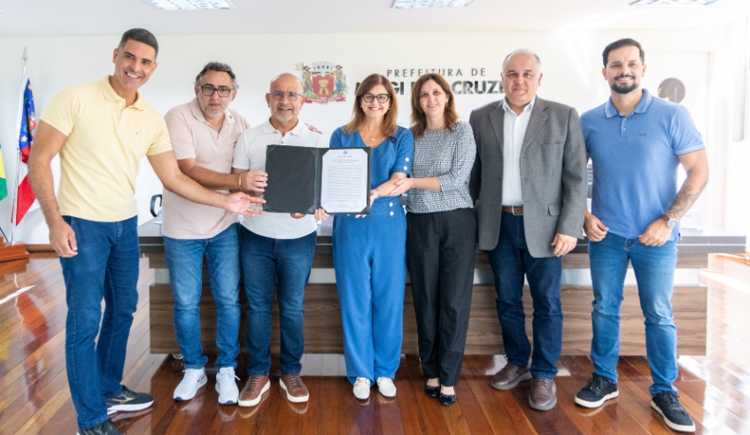 Prefeita empossa membros do Conselho de Habitação Social e Regularização 