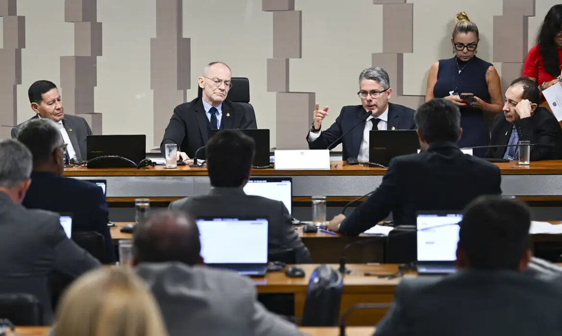 CPI do Crime aprova pedido para chegar a beneficiários do Banco Master