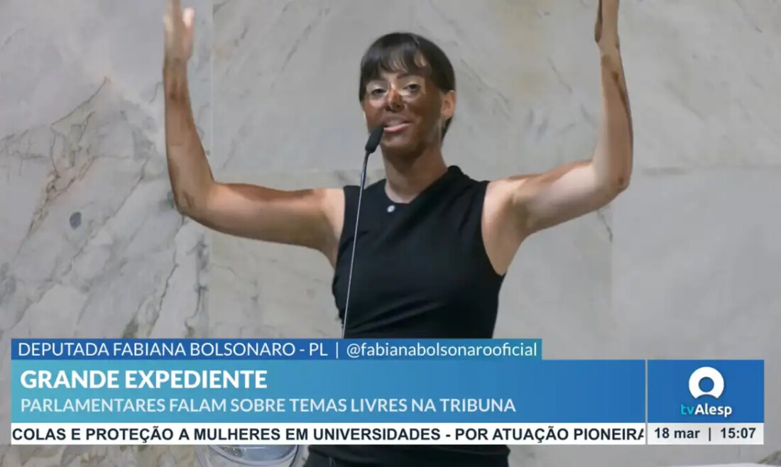 Deputada do PL faz blackface na Alesp para criticar Erika Hilton