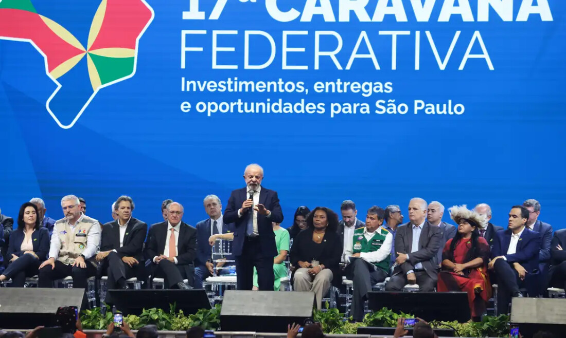 Lula questiona BC sobre corte da Selic: 'esperava pelo menos 0,5%'