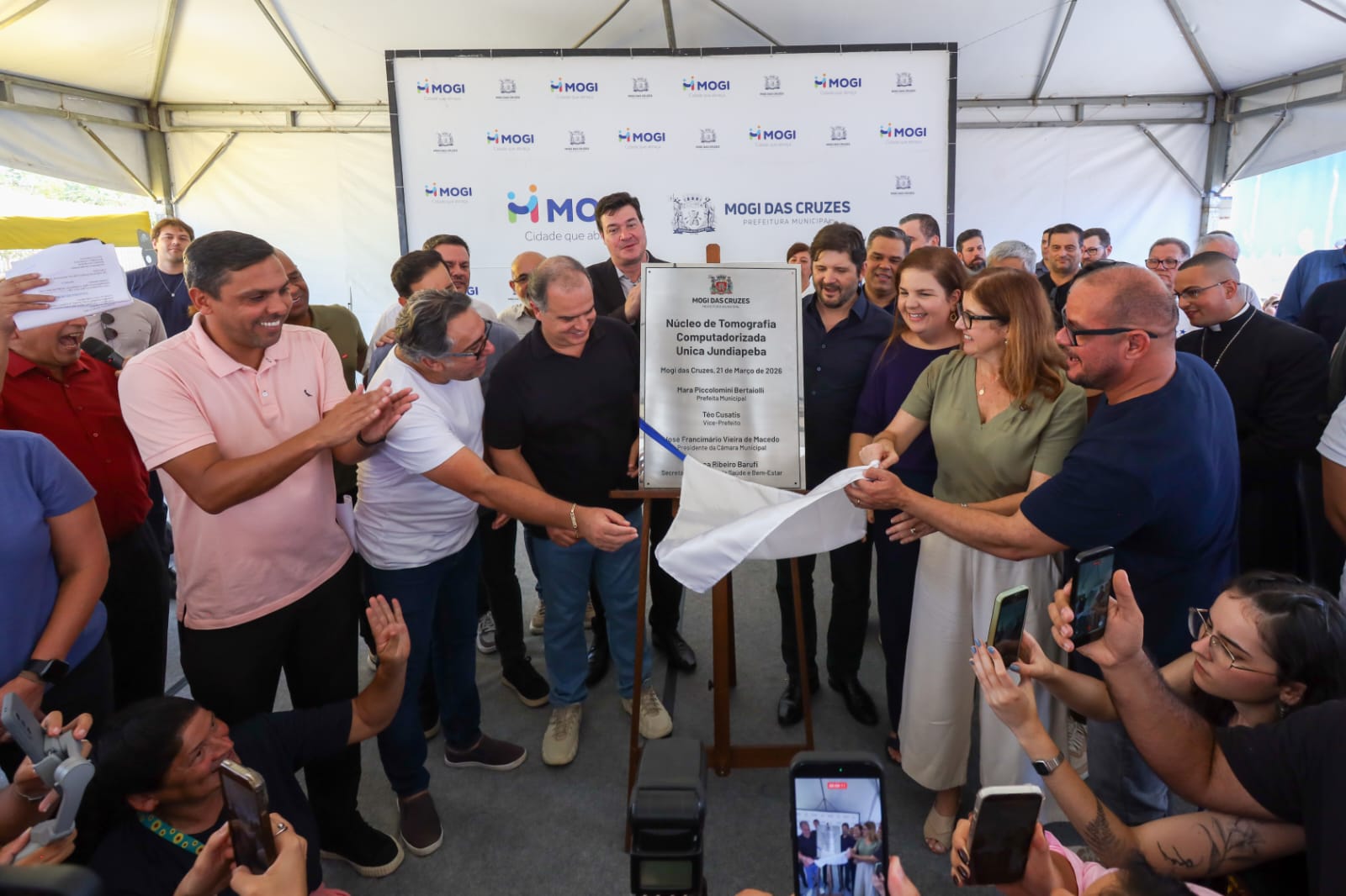 Com grande público, prefeita Mara Bertaiolli inaugura 1° Núcleo de Tomografia de Jundiapeba e amplia acesso à saúde pública 