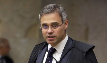 Mendonça acata recurso e ordena que Alcolumbre prorrogue CPMI do INSS