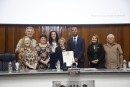 Câmara entrega título de “Honra ao Mérito” à educadora e escritora Regina Glycia