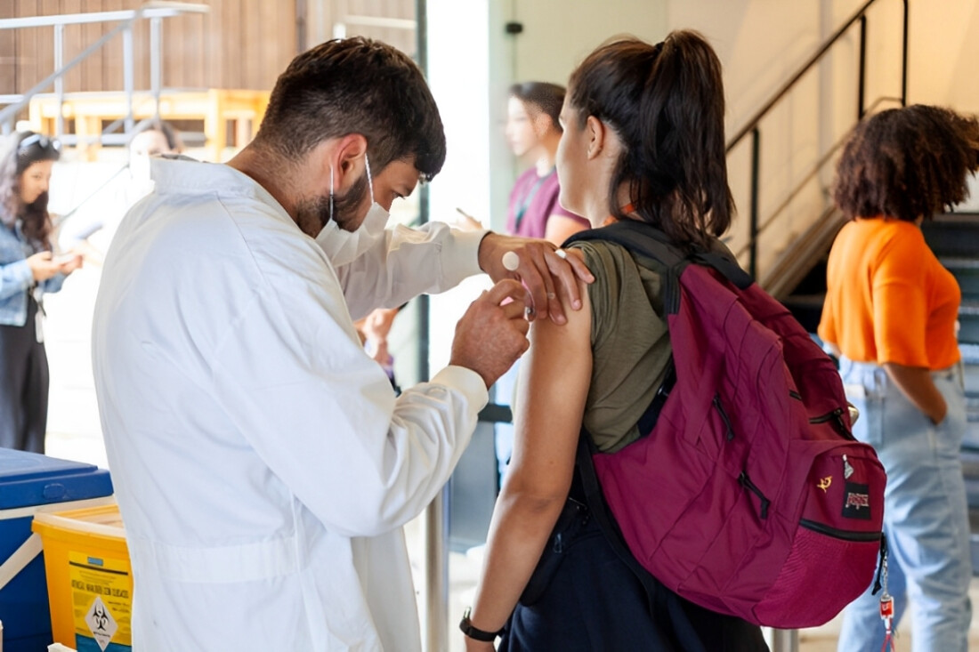Campanha de vacinação contra a gripe começa neste sábado (28)