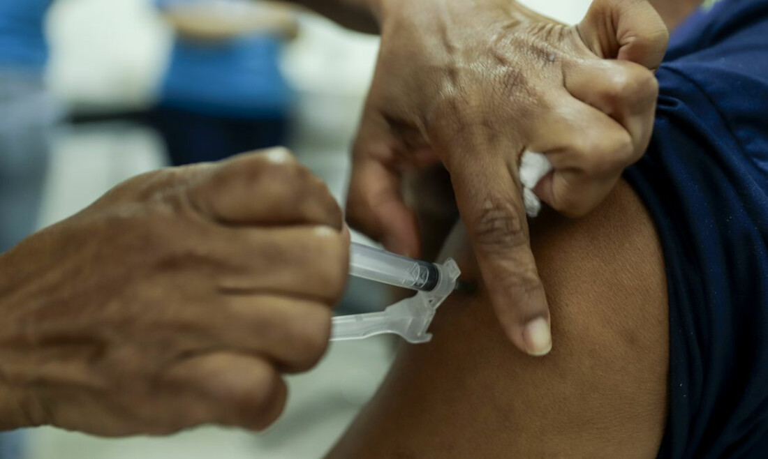 Campanha de vacinação contra a gripe começa neste sábado em SP