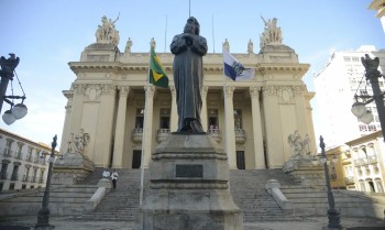 Alerj escolhe hoje novo presidente, que irá assumir governo do RJ