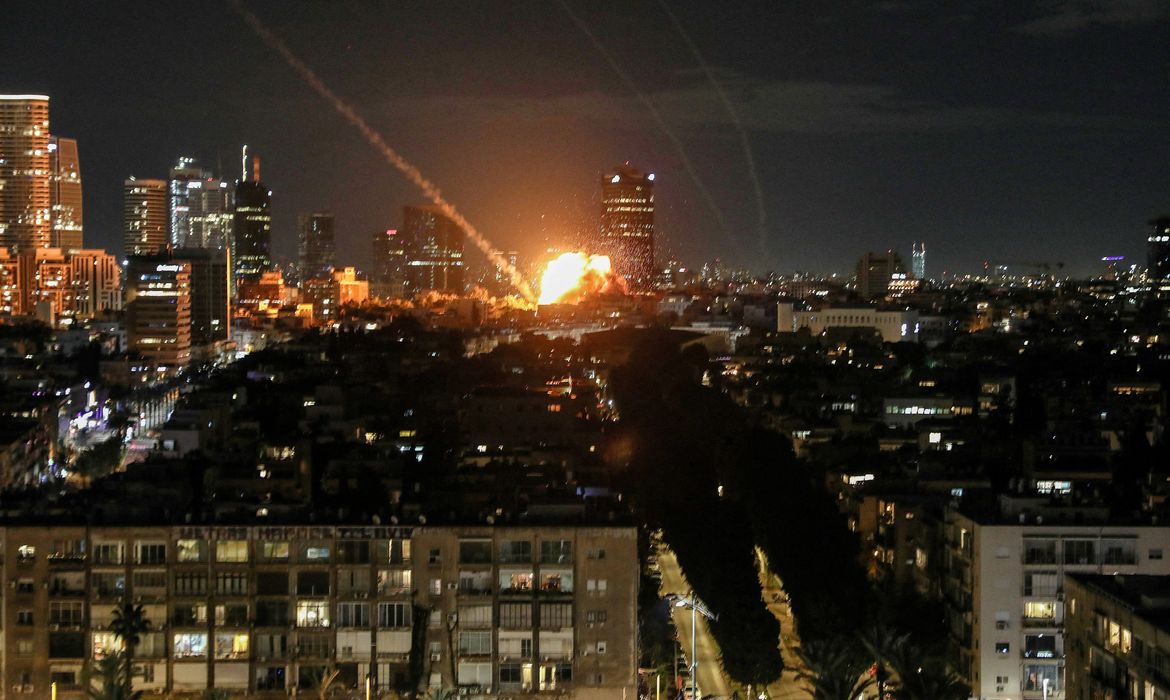 Irã promete retaliar Israel por ataques a instalações estratégicas