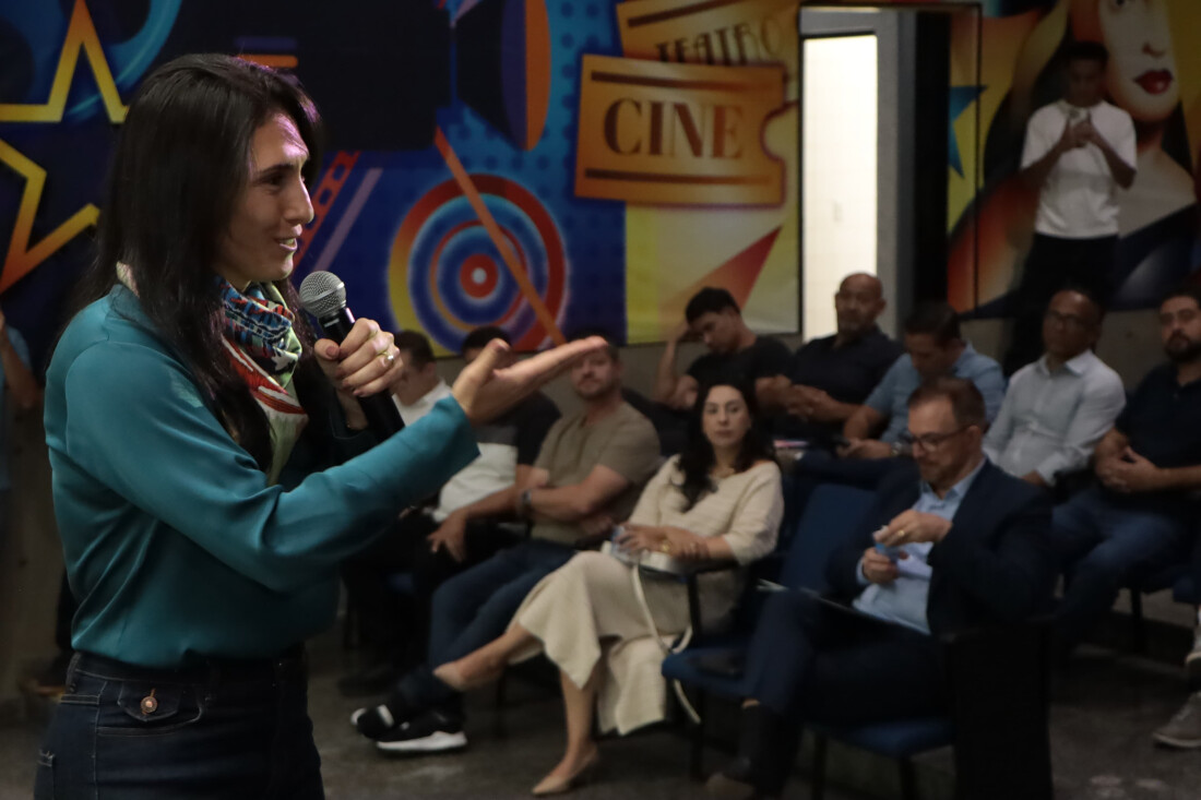 Secretária estadual visita Suzano e reforça compromisso com desassoreamento de rios 