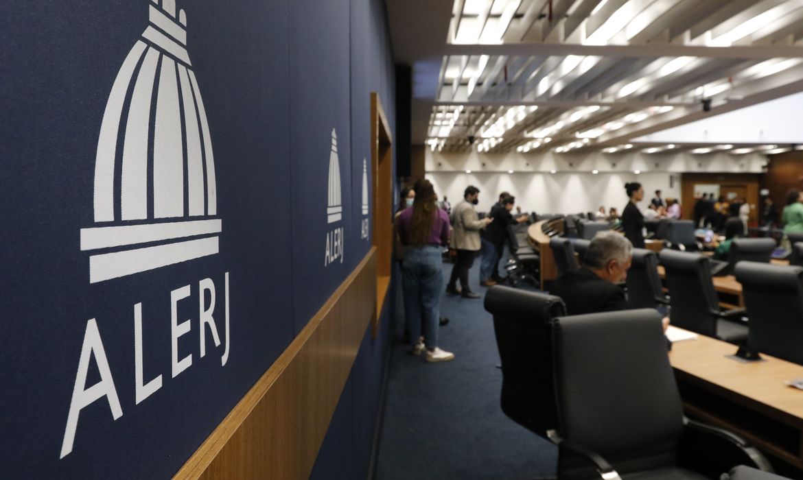 PL pede que governo tampão do RJ seja exercido por presidente da Alerj