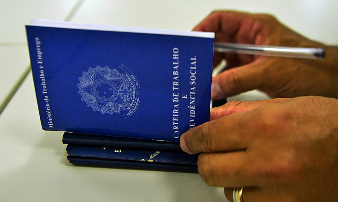 Brasil cria 255,3 mil postos de trabalho em fevereiro, aponta Caged