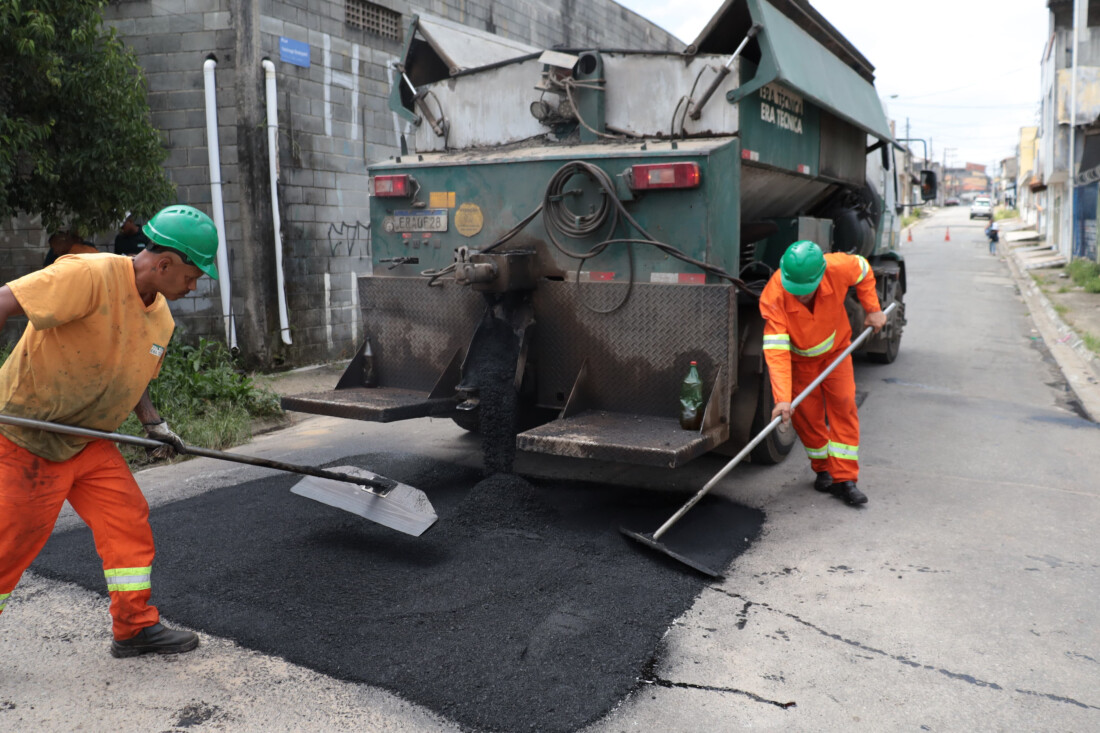 Operação 'Tapa-Buraco' aumenta em 77% o número de ruas entre janeiro e fevereiro
