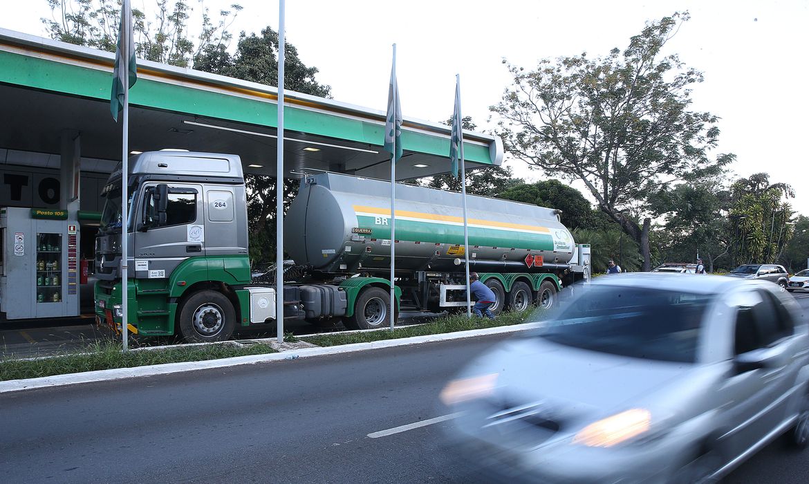 Mais de 80% dos estados aderem a subsídio a diesel importado