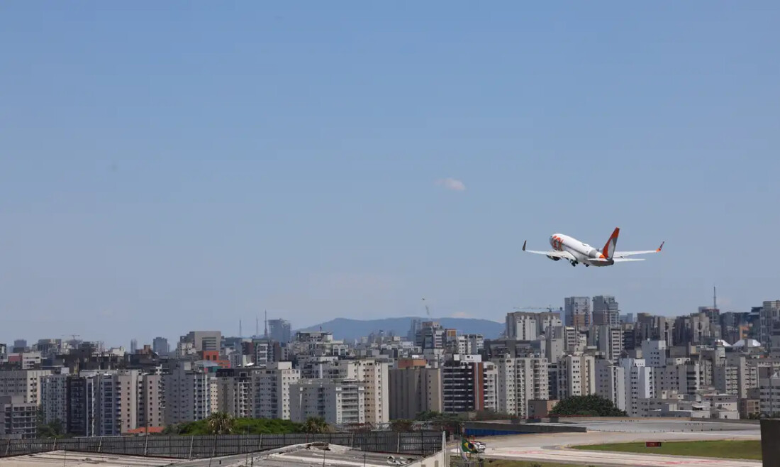 Petrobras anuncia que vai parcelar reajuste do querosene de aviação