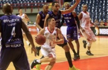 Com novo treinador, Mogi perde na estreia do NBB 8