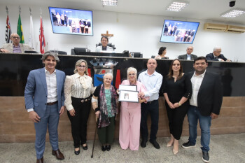 Advogada Maria Margarida Mesquita recebe Medalha Augustinha Molteni da Câmara de Suzano