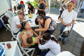 “Mogi Abraça o Centro” levou cultura, lazer e vacinação à Praça Oswaldo Cruz 