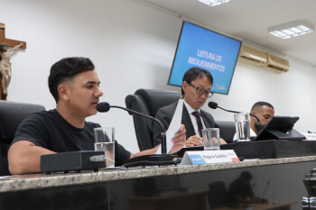 Câmara de Suzano aprova moção de aplauso a funcionários de escola que agiram contra invasor