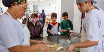 Cogumelos shimeji entram no cardápio das escolas de Mogi