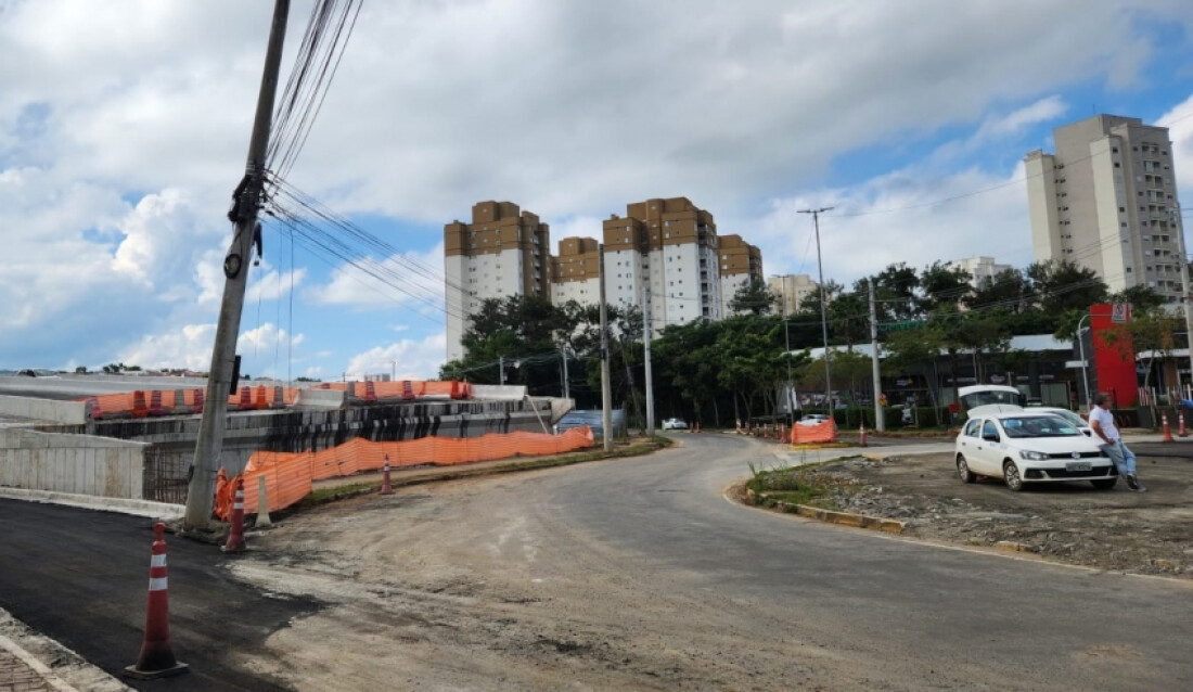 Rotatória da avenida Dante Jordão Stoppa terá desvio a partir de segunda-feira (13)