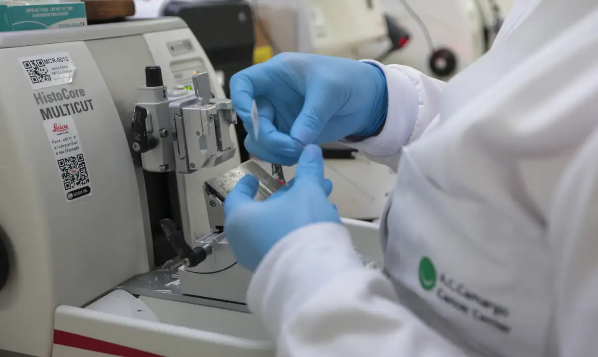 Publicada lei que amplia prevenção e controle do câncer no SUS