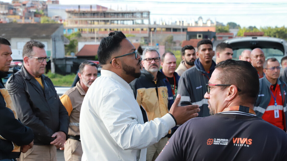 Reunião na Câmara de Arujá discute nova fase do trabalho de limpeza da fiação