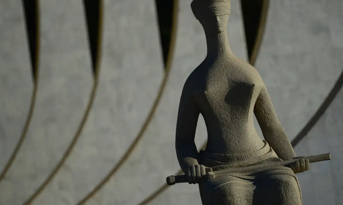 STF suspende julgamento sobre direto a silêncio em abordagem policial