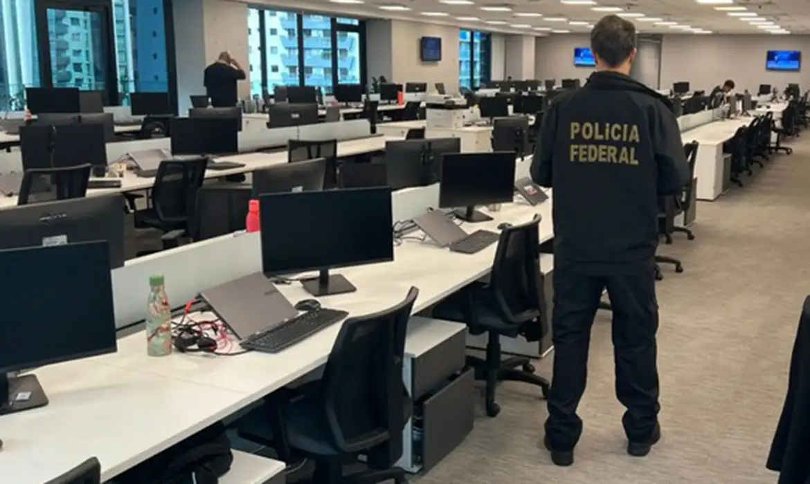 Treze pessoas já foram presas por fraudes contra o sistema financeiro