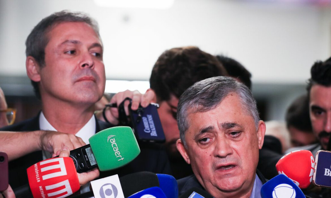 José Guimarães diz ser contra socorro do governo federal ao BRB