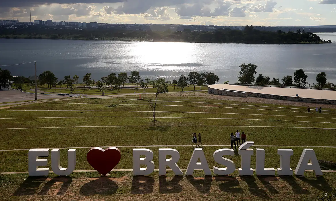 Rádio Nacional tem programação especial para o aniversário de Brasília