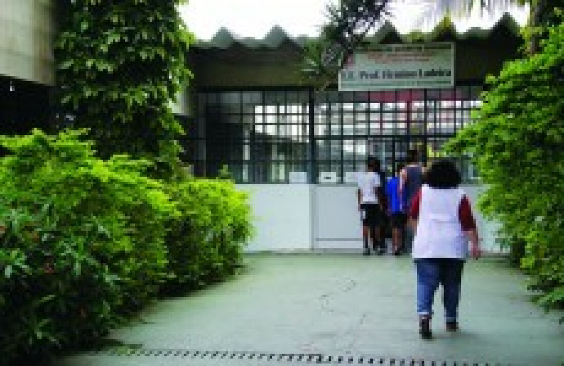Escola Firmino Ladeira não será repassada ao município