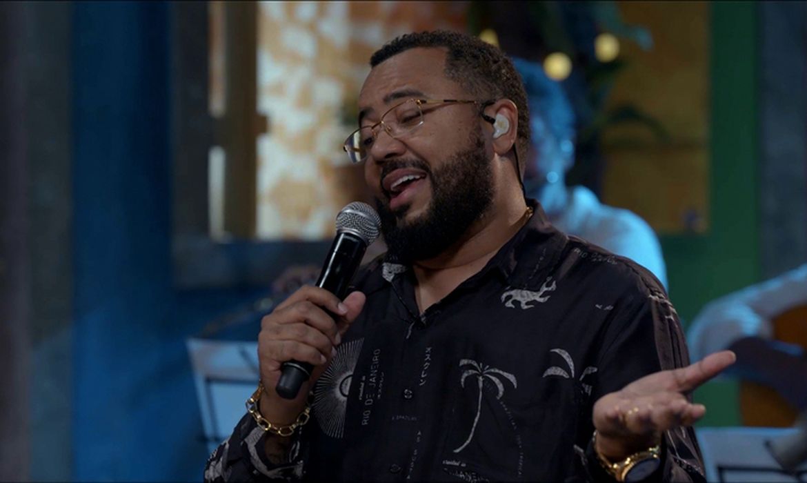 Samba da Gamboa recebe o cantor e compositor Dudu Nobre neste domingo