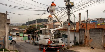Itaquá repara 2,7 mil luzes urbanas e instala LEDs