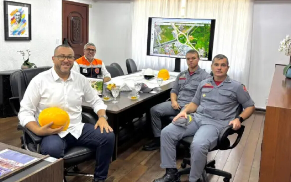 Prefeito Saulo Souza recebe comandantes do Corpo de Bombeiros e avança na implantação de quartel em Poá