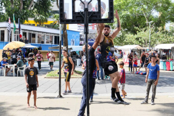 Mogi Abraça o Centro promove programação esportiva na Praça Oswaldo Cruz 