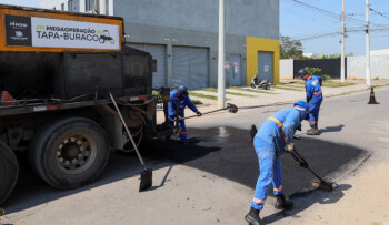 Megaoperação chega aos 2.074 buracos tapados em 320 ruas ao longo dos últimos 17 dias