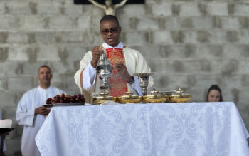 Câmara de Mogi concede título de cidadão mogiano ao padre Dido