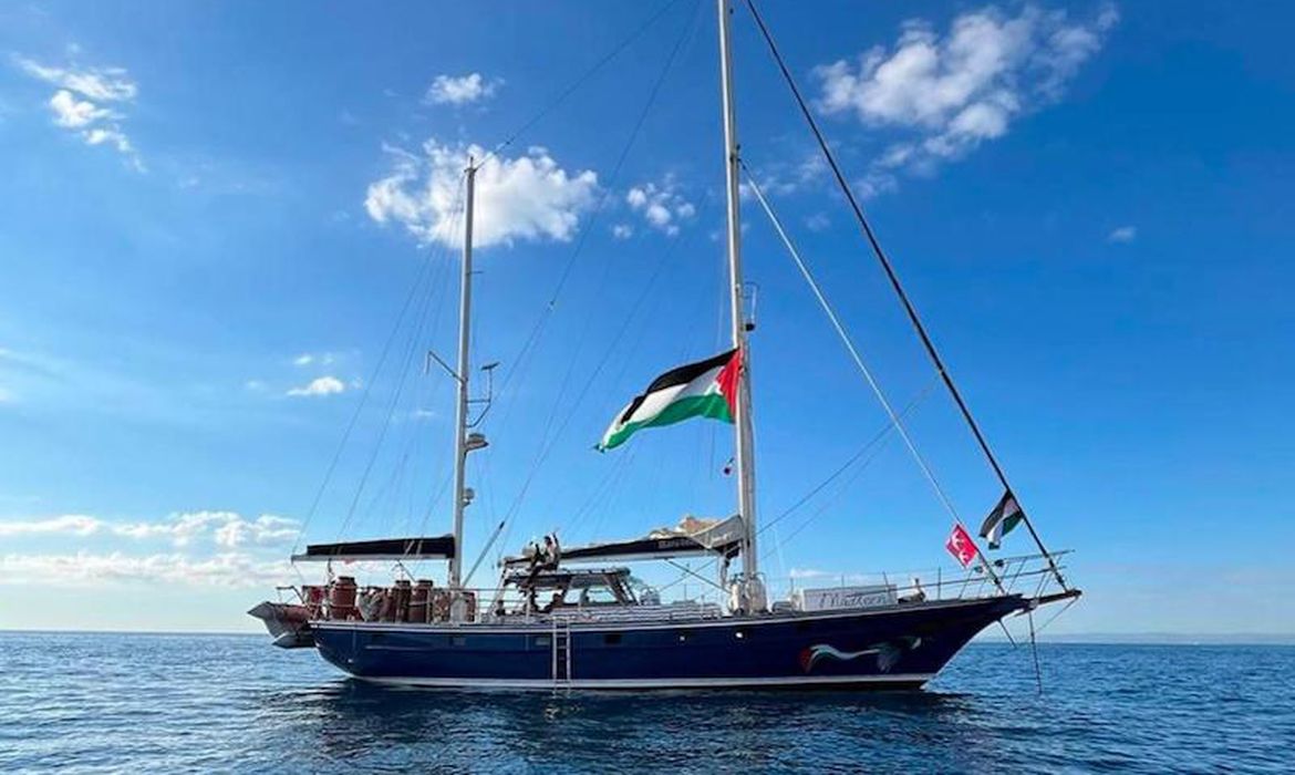 Israel intercepta navios de ajuda a Gaza em águas internacionais